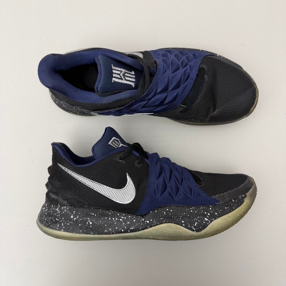 Nike Kyrie Low Black Blue Speckled Basketball Sneakers AT8588-999 Mens 8